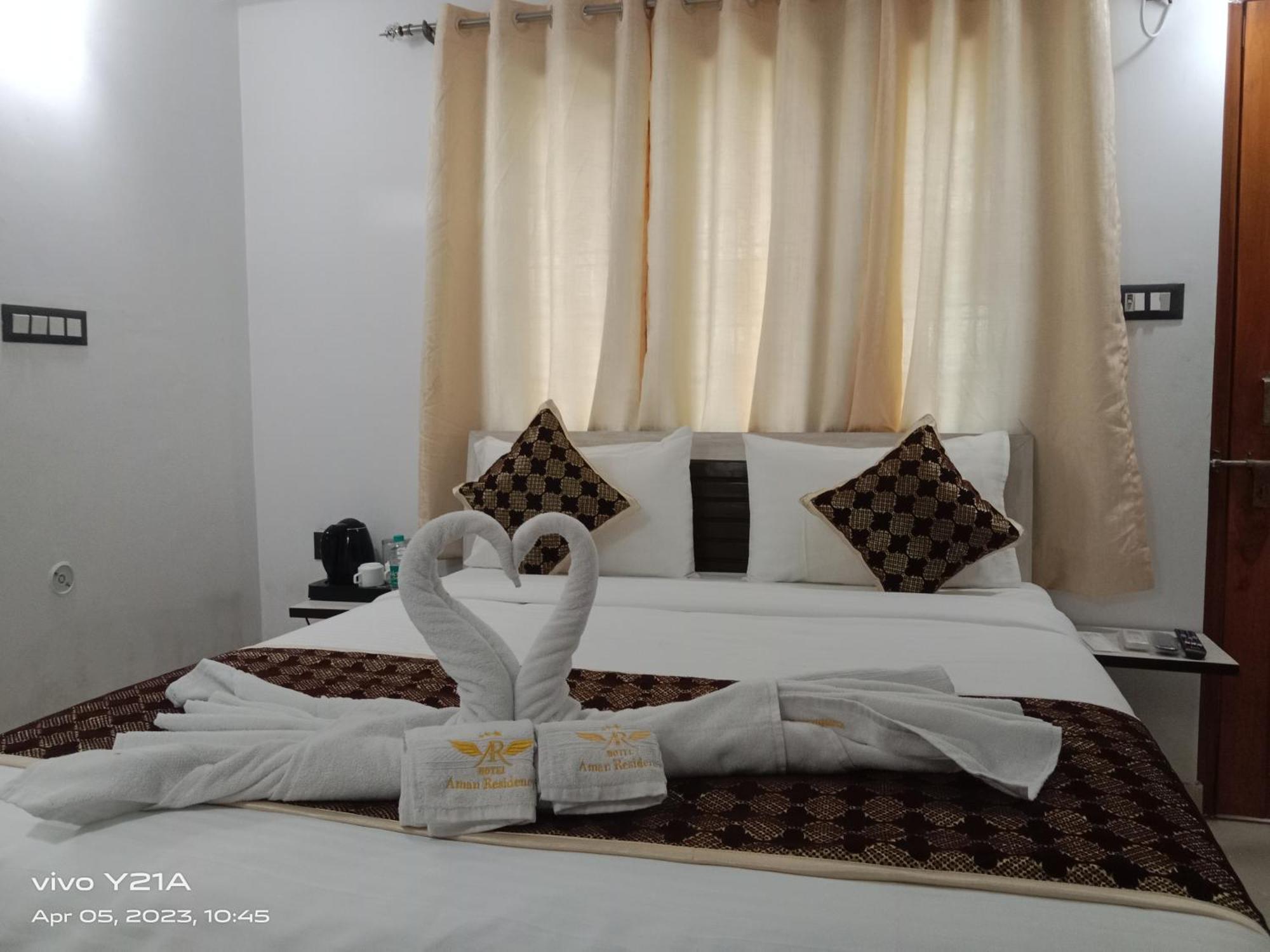 Hotel Aman Residency Allāhābād Junction Exteriör bild